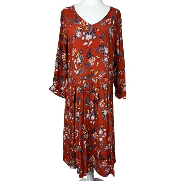 Garnet Hill Dresses & Skirts - Garnet Hill Red Floral V Neck Midi Dress With Pockets Women’s Size 8